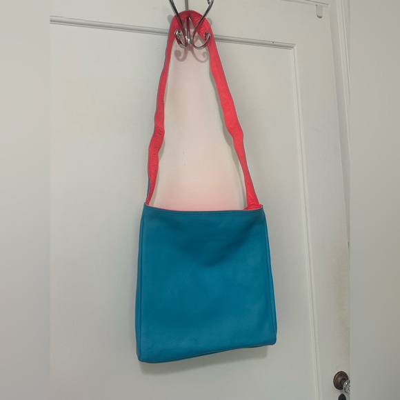Marc Jacobs bright pink/blue reversible cross-body leather tote/messenger bag - Picture 6 of 13